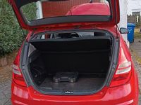 Gebraucht Hyundai i30 Comfort 109 PS (80 kW) 2009 Rot Limousine