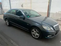 Gebraucht Mercedes E250 204 PS (150 kW) 2010 Blau Limousine