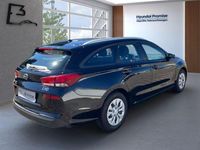 Gebraucht Hyundai i30 Select 101 PS (74 kW) 2017 Schwarz Kombi