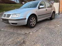 Gebraucht VW Bora 75 PS (55 kW) 2000 Silber Limousine