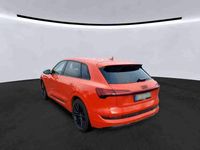 Gebraucht Audi e-tron Advanced 230 kW (313 PS) 2022 Rot SUV