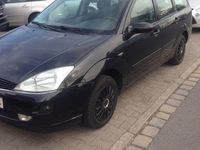 Gebraucht Ford Focus 116 PS (85 kW) 2001 Schwarz metallic Kombi