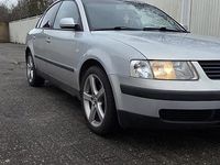 Gebraucht VW Passat 116 PS (85 kW) 2000 Silber Limousine