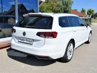 Gebraucht VW Passat Business 150 PS (110 kW) 2024 Gletscherweiß metallic Kombi