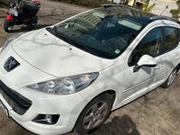 Gebraucht Peugeot 207 Filou 73 PS (53 kW) 2012 Weiß Kombi