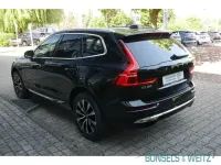 Gebraucht Volvo XC60 Plus 197 PS (144 kW) 2023 Onyx black / metallic (metallic) SUV
