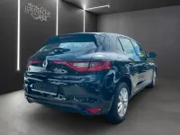Gebraucht Renault Mégane Intens 110 PS (80 kW) 2016 Schwarz Limousine