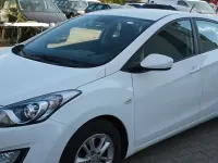 Gebraucht Hyundai i30 Edition 99 PS (72 kW) 2013 Weiß Limousine