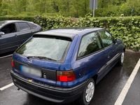 Second-hand Opel Astra 60 CP (44 kW) 1995 Albastru Coupe