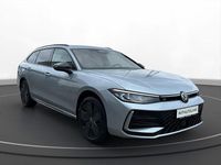 Gebraucht VW Passat Style 272 PS (200 kW) 2025 Silber Kombi