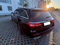 Gebraucht Mercedes E220 194 PS (142 kW) 2019 Schwarz Kombi
