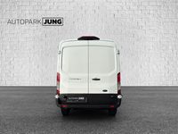Gebraucht Ford Transit Trend 131 PS (96 kW) 2022 Weiß Van / Kleinbus