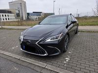 Gebraucht Lexus ES300H 218 PS (160 kW) 2022 Schwarz Limousine