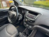 Używany Opel Karl Edition 75 KM (55 kW) 2016 Biały Hatchback