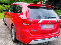 Gebraucht Mitsubishi Outlander P-HEV 224 PS (164 kW) 2019 Rot Kombi