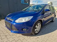 Gebraucht Ford Focus 101 PS (74 kW) 2014 Blau Kombi
