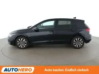 Gebraucht VW Golf VIII Active 110 PS (80 kW) 2021 Schwarz Limousine