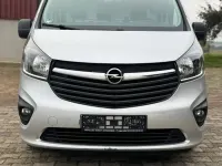 Usata Opel Vivaro 145 CV (106 kW) 2016 Argento Monovolume