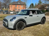 Gebraucht Mini ONE 102 PS (75 kW) 2022 Moonwalk grey Kleinwagen