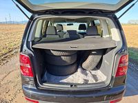 Gebraucht VW Touran Trendline 140 PS (102 kW) 2009 Deep black perleffekt Van / Kleinbus