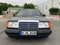 Gebraucht Mercedes E300 179 PS (131 kW) 1990 Blau Coupé