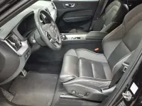 Gebraucht Volvo XC60 R-Design 197 PS (144 kW) 2022 Onyx black metallic SUV