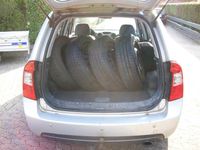 Gebraucht Kia Carens 144 PS (105 kW) 2007 Silber Van / Kleinbus