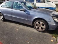 Gebraucht Mercedes E240 Elegance 177 PS (130 kW) 2003 Blau Limousine