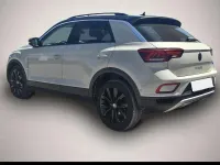 Gebraucht VW T-Roc Active 150 PS (110 kW) 2023 Manufacturer SUV