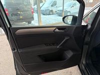 Gebraucht VW Touran 2018 Grau Van / Kleinbus