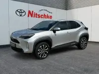 Gebraucht Toyota Yaris Connect Style 116 PS (85 kW) 2022 Shimmering silver metallic Kleinwagen