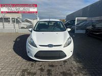 Gebraucht Ford Fiesta Trend 95 PS (69 kW) 2011 Weiß Kleinwagen