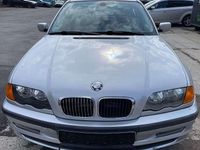 Gebraucht BMW 318 118 PS (86 kW) 1999 Silber Limousine