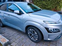 gebraucht Hyundai Kona E 64KW 7200km 8fach bereift