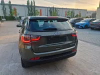 Gebraucht Jeep Compass Sport 140 PS (102 kW) 2018 Grün SUV