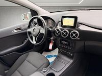 Gebraucht Mercedes B180 122 PS (89 kW) 2014 Silber Van / Kleinbus