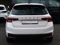 Gebraucht Skoda Fabia Ambition 95 PS (69 kW) 2021 Weiß Kleinwagen