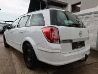 Gebraucht Opel Astra 101 PS (74 kW) 2008 Weiß Limousine