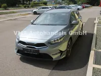 Neu Kia Ceed Sportswagon 140 PS (102 kW) 2025 Silber Kombi