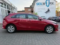 Używany Kia Ceed Edition 7 120 KM (88 kW) 2022 Czerwony Hatchback