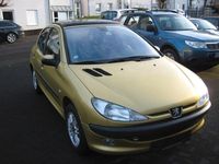 Gebraucht Peugeot 206 Premium 75 PS (55 kW) 2002 Gelb Limousine