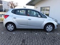 Gebraucht Hyundai ix20 Edition 90 PS (66 kW) 2012 Sleek silver Kleinwagen