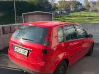 Usata Ford Fiesta 69 CV (50 kW) 2002 Rosso Utilitaria