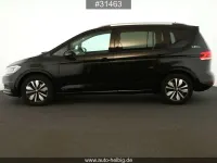 Gebraucht VW Touran Comfortline 150 PS (110 kW) 2025 Schwarz Van / Kleinbus