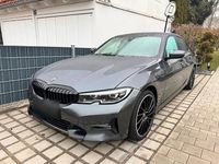 Gebraucht BMW 330 252 PS (185 kW) 2019 Grau Limousine