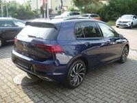 Gebraucht VW Golf VIII Active 131 PS (96 kW) 2022 Atlantic blue metallic Limousine