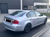 gebraucht BMW 320 i E90 Limousine PDC Schiebedach Multifunktionslenkrad