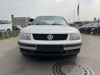 Gebraucht VW Passat Basis 150 PS (110 kW) 1997 Silber metallic Limousine