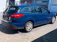Gebraucht Ford Focus Trend 125 PS (91 kW) 2018 Blau Kombi