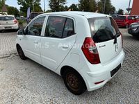 Gebraucht Hyundai i10 Classic 69 PS (50 kW) 2012 Weiß Kleinwagen